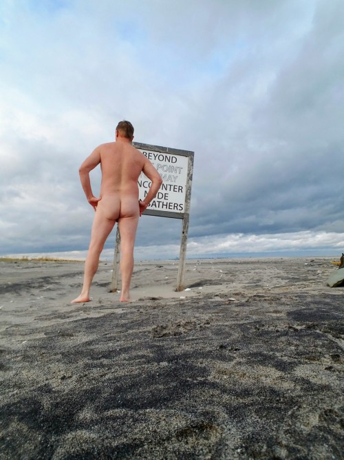 Cold lonely day at Gunnison clothing optional beach. #nudist #nudebeach #clothingoptionalbeach #nude