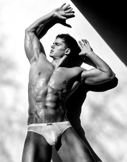 Sex elijah120607:    Pietro Boselli (Italy, 29, pictures