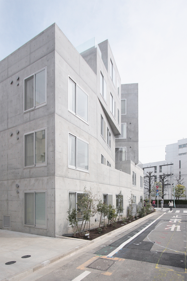 chickabiddy:  (by Naoya Fujii) 