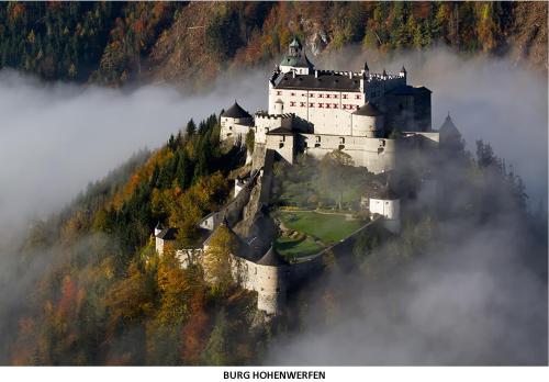 royals-and-quotes:  Fairy Tale Castles in Austria