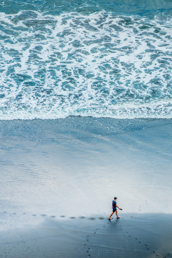 Ocean Stroll | © | AOI