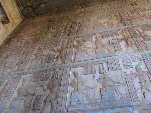 uulemnts:  statues-and-monuments: statues-and-monumentsTemple of Hathor, Dendera,
