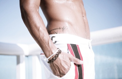 tudopoorrbr:  teamrebeldesbrasil:  somic-and-barteus:  ai deuuxx *-*   multiplica senhor!  JEEEEEEOVÁ  