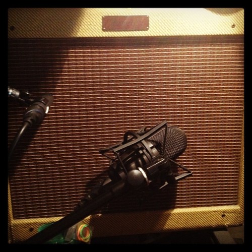 Tracking #guitar. #neumann #kel. #fender #bluesJr