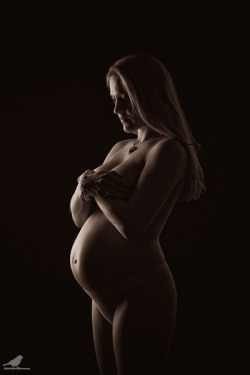 pregnant-and-hot:  