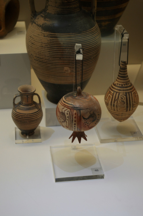 greek-museums:Nafplion Archaeological Museum:Clay model of a pomegranate found in Nea Epidavros (Pia