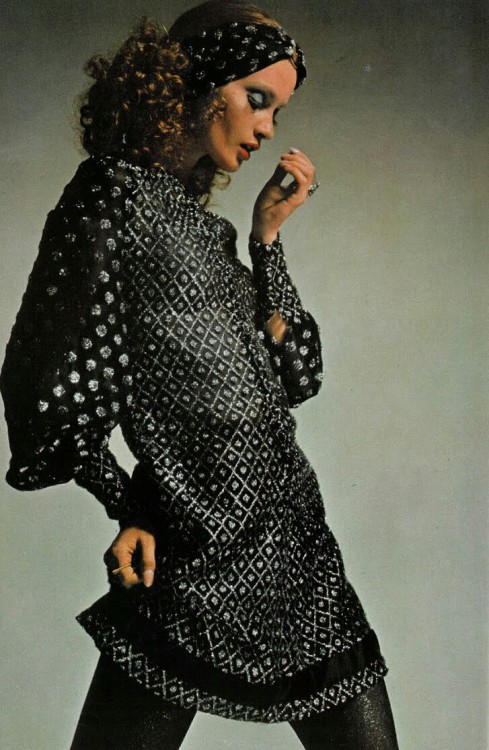 kitsunetsuki: David Bailey - Celia Hammond Wearing a Dress by Jean Muir (Vogue UK 1969)