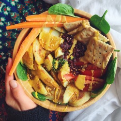 annietarasova:  A close up of this delish bowl I had yesterday 🍴 Oven roasted potatoes, black rice, raw greens and veggies, all sprinkled with @tableofplenty new Spicy Dukkah and drizzled with tahini turmeric dressing 😍 Recipe for the dressing is