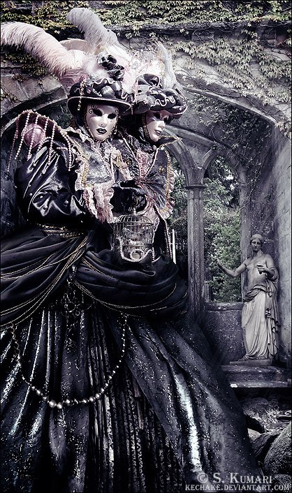adventurotica:sketchmocha:hierarchical-aestheticism:Venetian masks and costumesTOO GORGEOUS OMG MY E