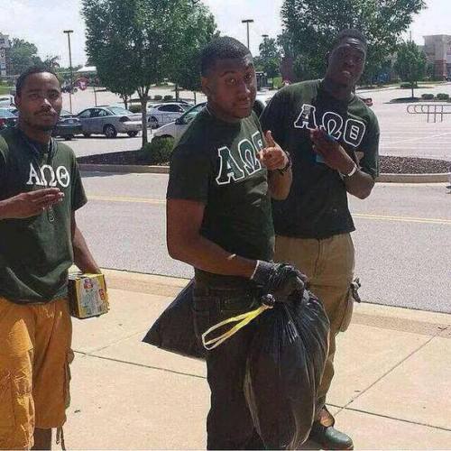 awwww-cute:  Let’s not forget what the media isn’t showing you. Young black men cleaning up after the Ferguson protests 