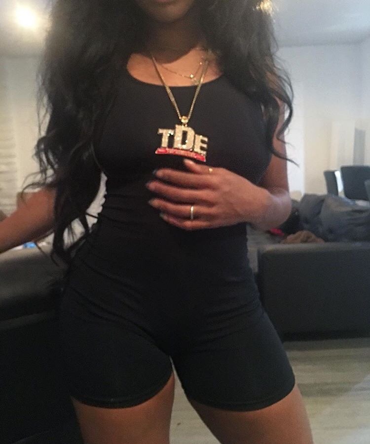 alittleoffkey:  Damn bitch…
