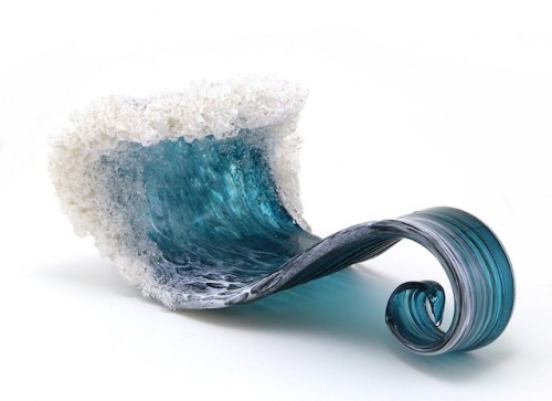 an-artastrophe: Glass Sculptures of Crashing Frozen Waves American artists couple Paul DeSomma and M