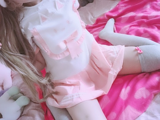 sparklfairy:  Babies first pull up 🎀🧸