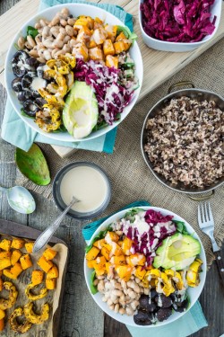 vegan-yums:  Roasted rainbow winter bowl