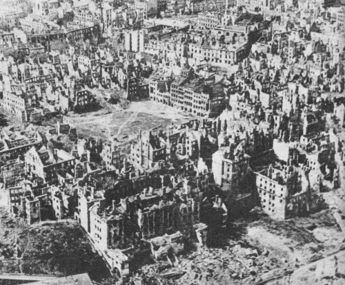 polandgallery:Photo Album: August 1, 1944 Warsaw UprisingThe Warsaw Uprising was a major World War I