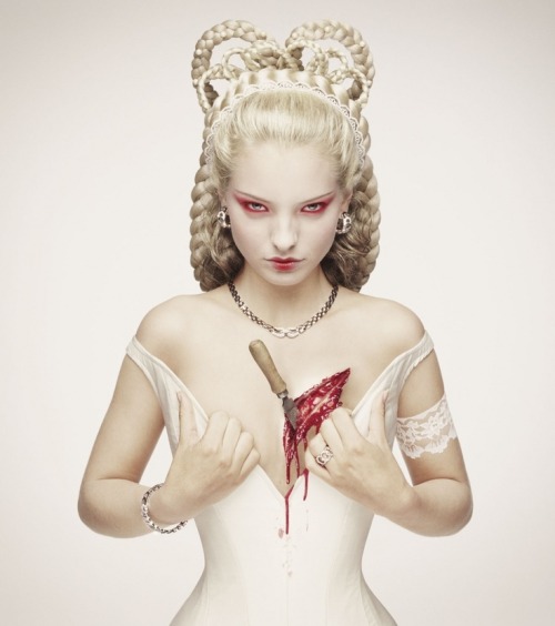 strangelfreak:  Erwin Olaf - Royal Blood Olaf’s Royal Blood series, which includes the Diana look-a-like picture, attempts to stir debate about public fascination with fame and violence by using blond models to portray celebrities who met a violent