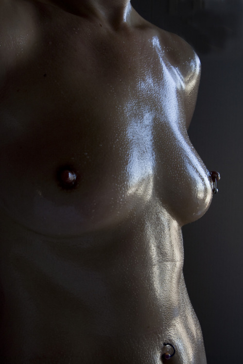 masterztan:  pullnips:Love nipple rings!Heerlijk 