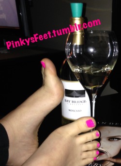 pinkysfeet:  I’m drinking Moscato and turning
