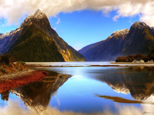 Milford SoundDeep within New Zealand’s Fjordland National Park on the South Island lies the beautifu