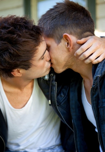 Gay Kisses And Love adult photos