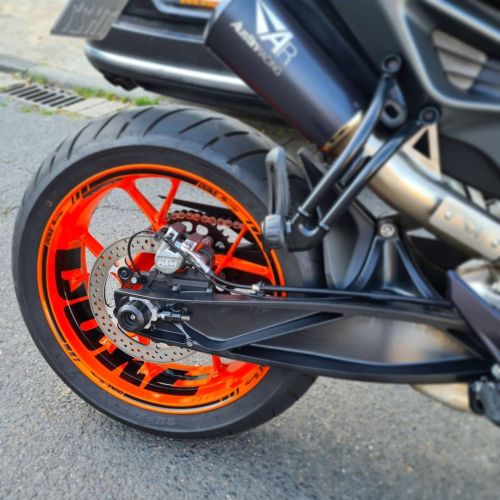 KTM Duke 790 from @tofihe with “DUKE” Design by wheel-sticker.com Make your bike unique!