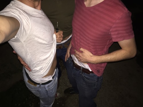 bostonsbaby:diapereddallas:Out at the bars with some local ABDLs (:AHHH JEALOUS
