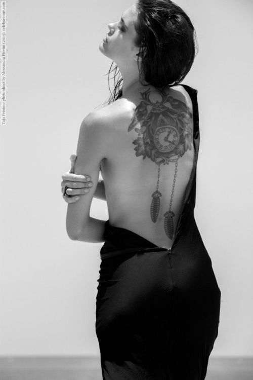 schmackebaetzchen:  m-as-tu-vu:  © Taja Feistner by Alessandra Fiorini (2013)  ..in racing times …* 