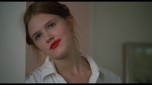 dirtyyybongwater:Screen caps from Lolita (1997)