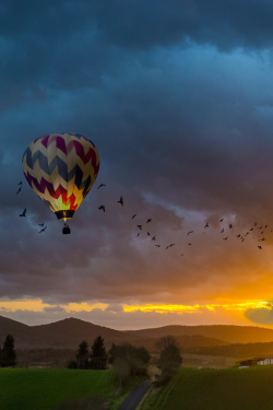 sab-io:  juicylilsecrets:  sundxwn:  Flying over Tuscany by Silvio Rugolo  ♥♥♥  Sab-io fly with  me over the rainbow