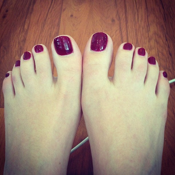 solecityusa:  Tom Ford polish has never been sexier!