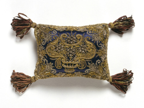 Unknown designer, Pin cushion, 1660This pin cushion characterises the style of embroidery of the 166