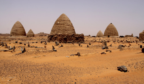 propaedeuticist:  Qubbas at Old Dongola 
