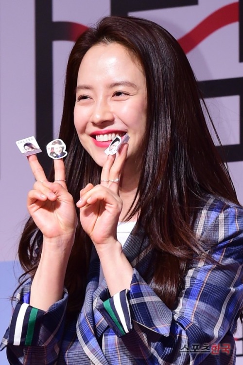 Song Jihyo at the VIP Premiere of her movie [Wind Wind Wind]