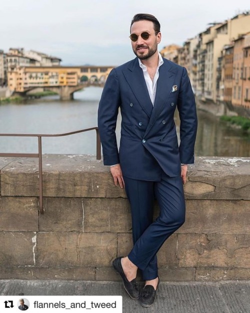 #Repost @flannels_and_tweed ・・・Maciej looking stunning in a DB suit. Ponte Vecchio in the background