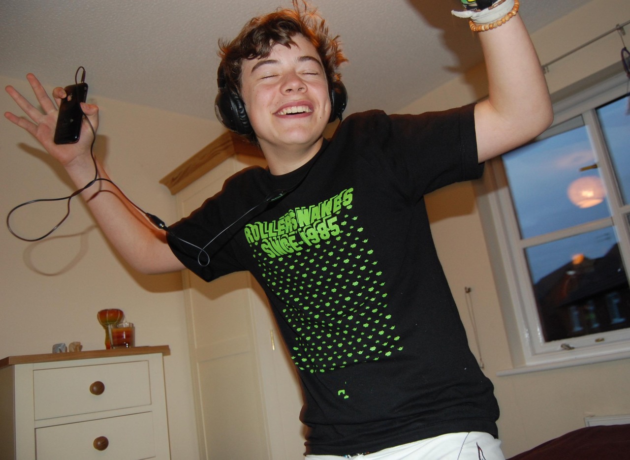 harrystylesdaily:  Never released in HQ: 1 | 2 | 3 | 4 | 5 | 6 