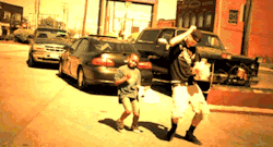 flyingg-with-the-starss:  MGK 