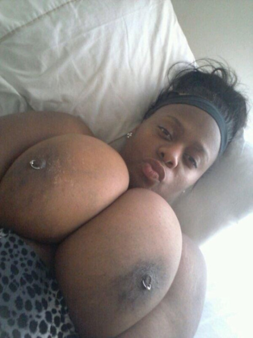 tittyfuckingking:  Big Phat titties