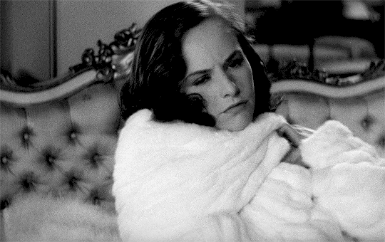 classicfilmblr:Paulette Goddard in Modern Times (1936) dir. Charles Chaplin