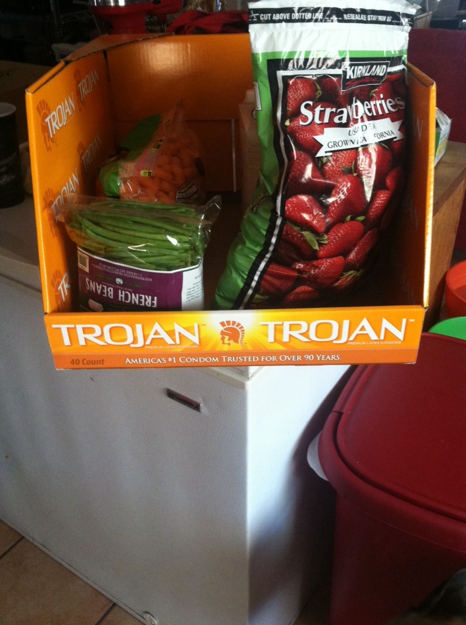 twerks4food:  My mom brought home groceries from Costco,and this is the box they