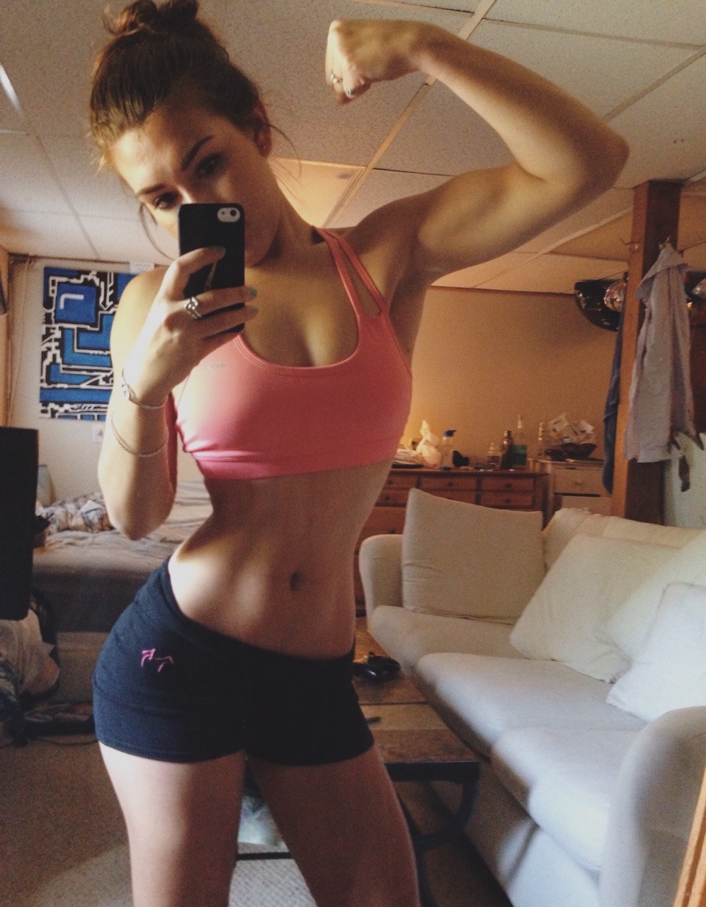 thatclimbergirl:  superheroes-and-v0s:  thatclimbergirl:  And another in color so
