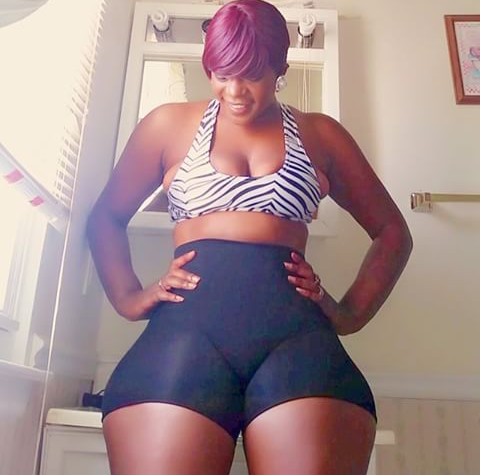 Dem Short Thickk Girls