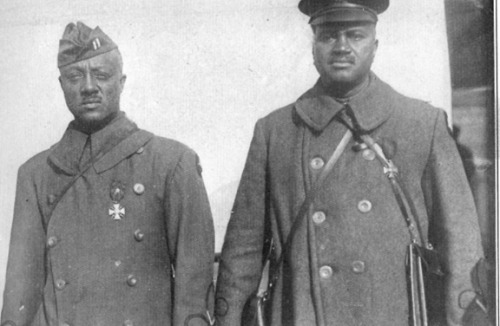 enrique262: Harlem Hellfighters African-american soldiers that bravely fought in the Great War, both