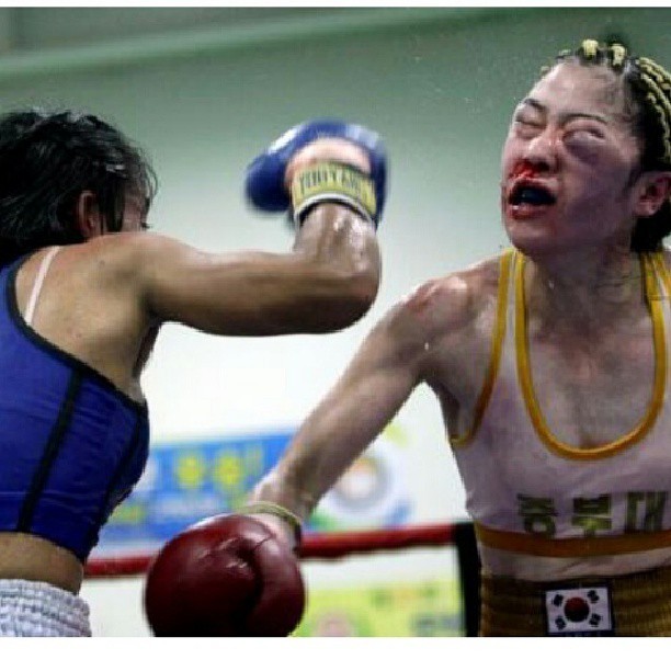 imgutta:  When my ex’s meet..  Somebody should have help that po Gul. Out!!!! Lol