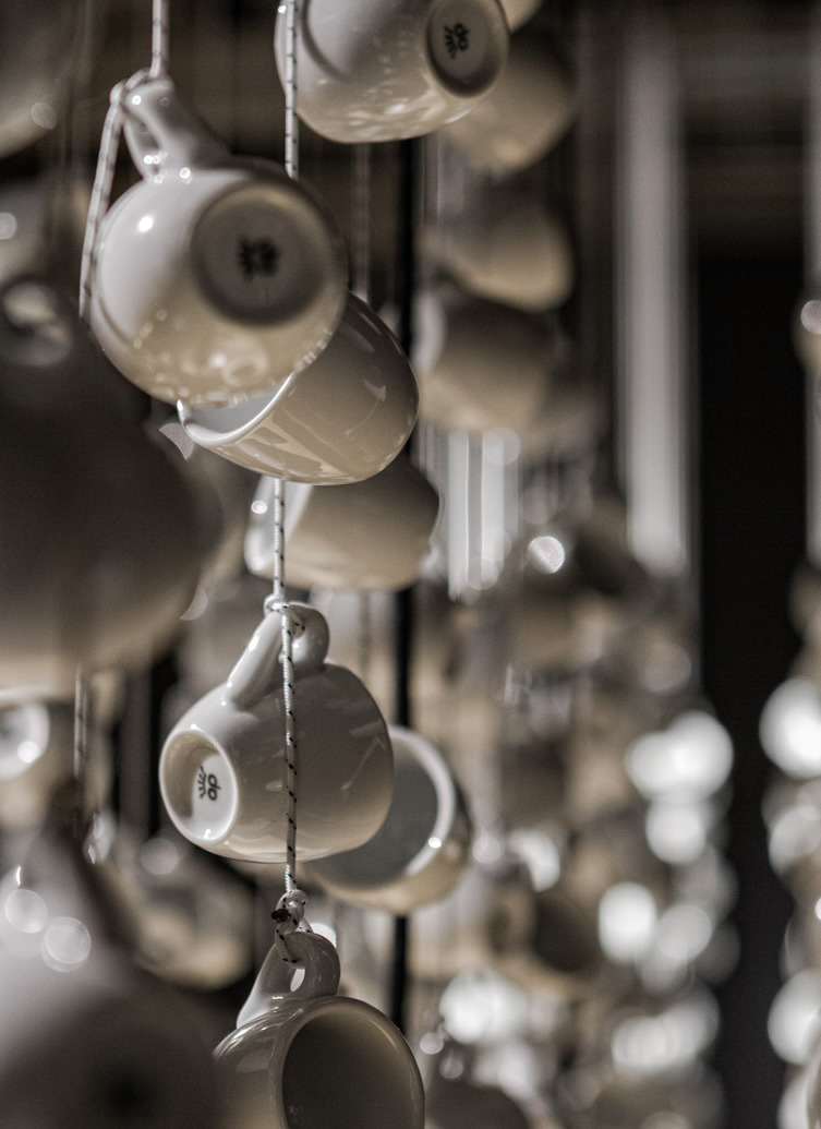 lustik:   Origo coffee shop -  Lama Arhitectura via We Heart 