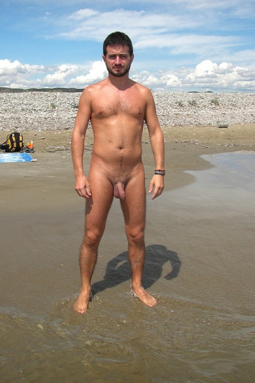 nudegaybeachdude: May 1, 2017    Sunshine and Wet Feet Nude