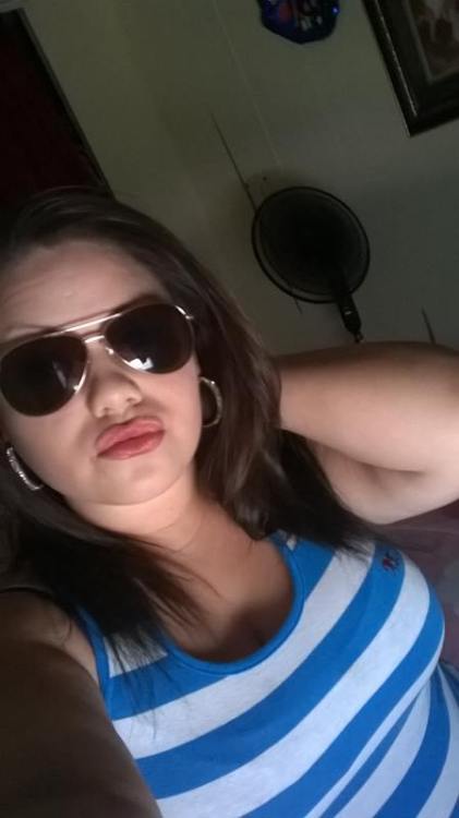 trevmartinez:  Latinas Always Showoff.😆😆😆😆 Checkout my blog and reblog what ya like😆😆😆😆