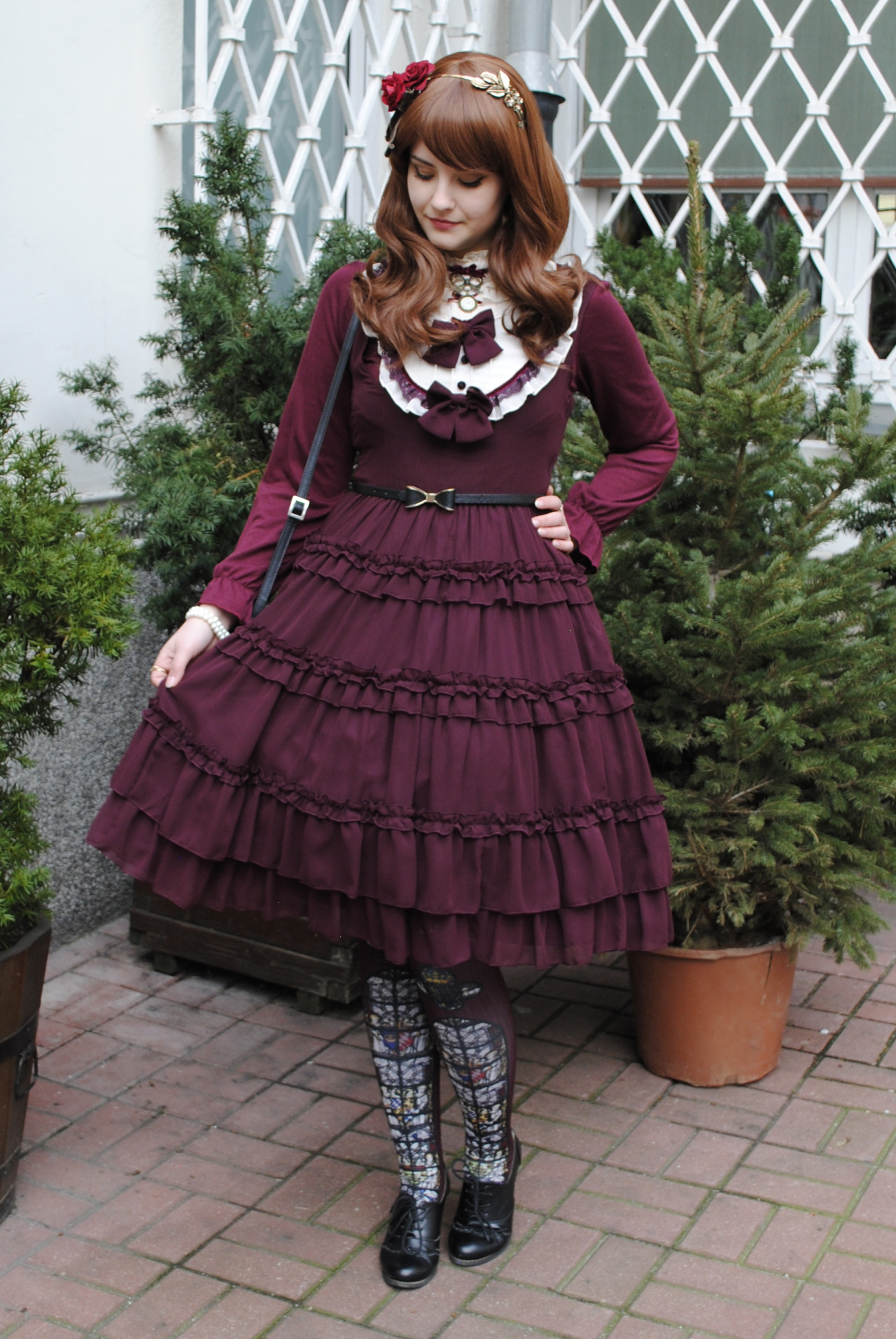 zombieswhatever:  28.02.2015JSK, socks: IWCutsew: axes femmePochette: BtSSB