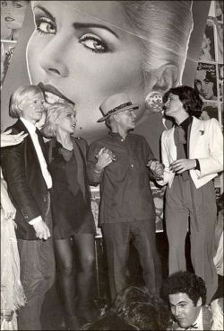 gentlemansessentials:  Warhol, Blondie, Truman