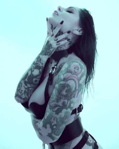 www.instagram.com/riae_