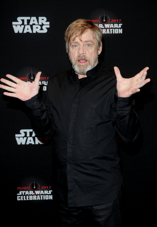 lukeskywalkers: Mark Hamill attends the STAR WARS: THE LAST JEDI PANEL during the 2017 STAR WARS CEL